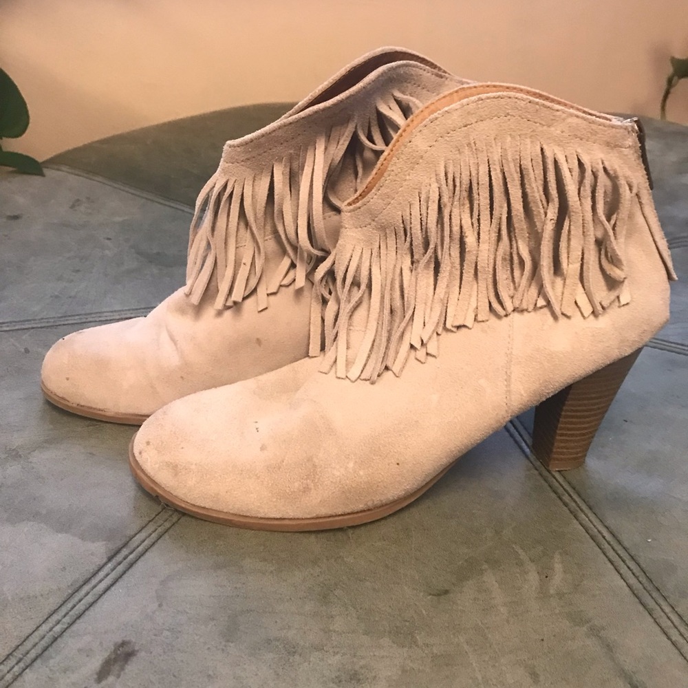Size 10. Faux suede shoes from Avon. - Picture 2 of 4